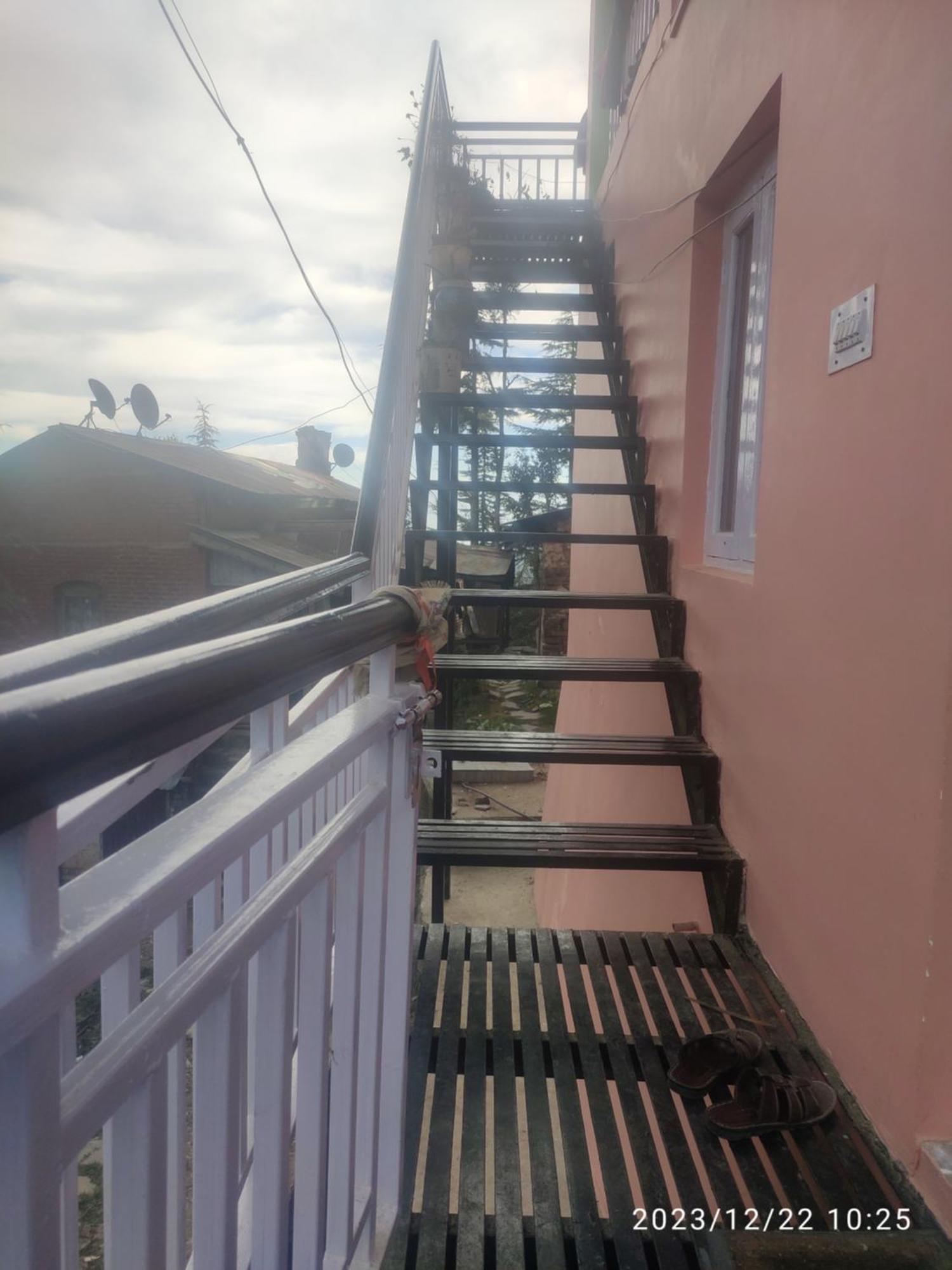 Tree Valley Homestay Chail Exterior photo